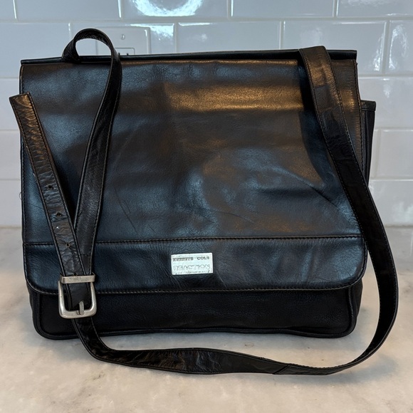 Kenneth Cole REACTION Leather Messenger Laptop Bag Briefcase Shoulder Crossbody